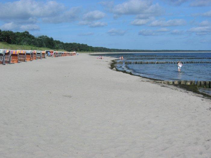 8 km feiner Sandstrand in Glowe